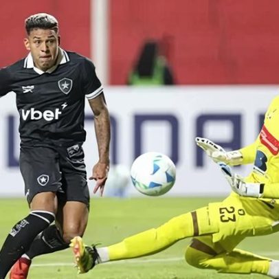 Botafogo perde sexta seguida, ainda luta por vaga na Libertadores