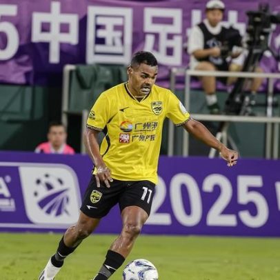 Ex-Athletico Nikão se reinventa no futebol chinês