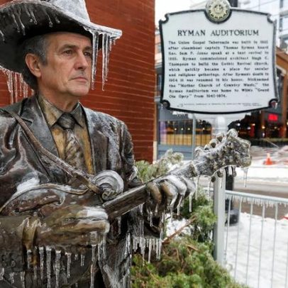 Gelo em Nashville derrete, mas tempestade histórica ainda ameaça a cena musical