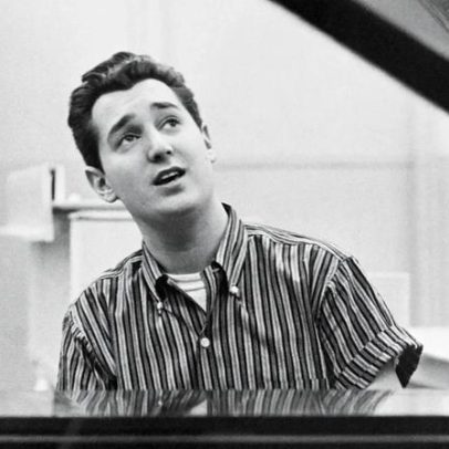 Neil Sedaka, ícone da música pop em duas eras, morre aos 86