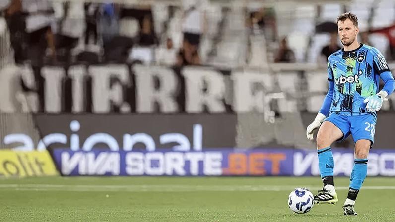 Neto, goleiro do Botafogo