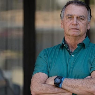 Defesa pede a Moraes que Bolsonaro cumpra pena em regime domiciliar