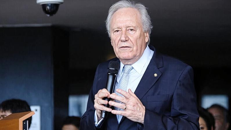 Lewandowski alega que não conhecia os proprietários e que foi levado à casa por um corretor
