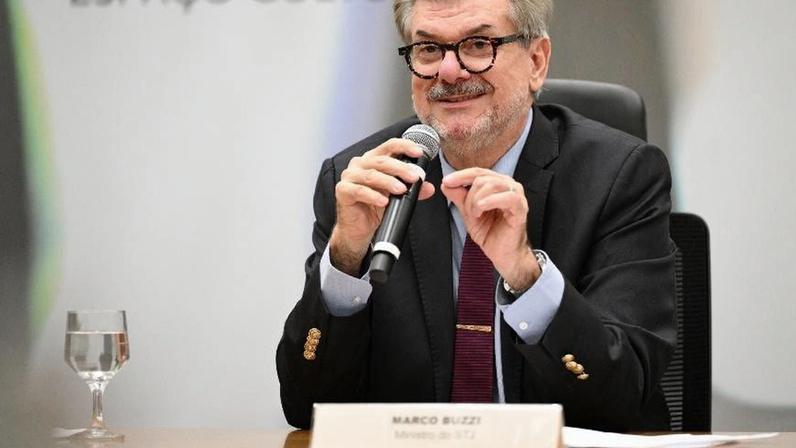 O ministro do STJ Marcos Buzzi foi acusado de importunação sexual