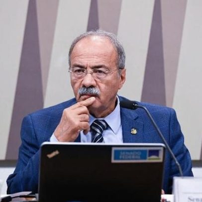 Dino arquiva investigação contra senador flagrado com R$ 33 mil na cueca