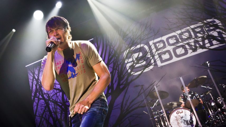 Brad Arnold of 3 Doors Down has died at the age of 47.