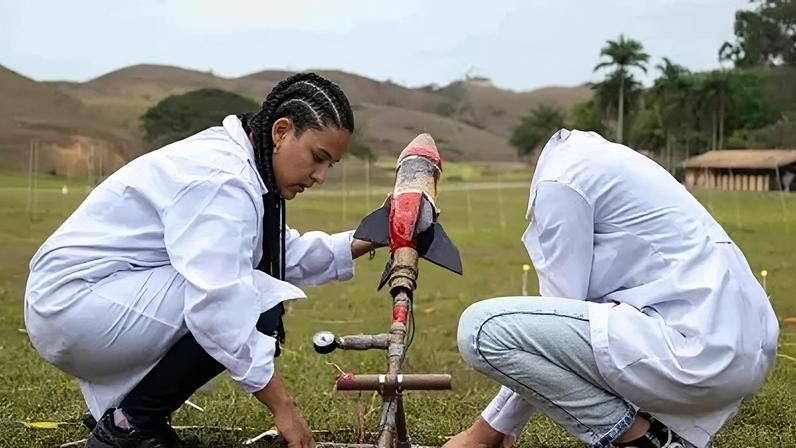 Olimpíadas contribuem para aproximar a ciência das escolas e incentivar vocações científicas em todo o país