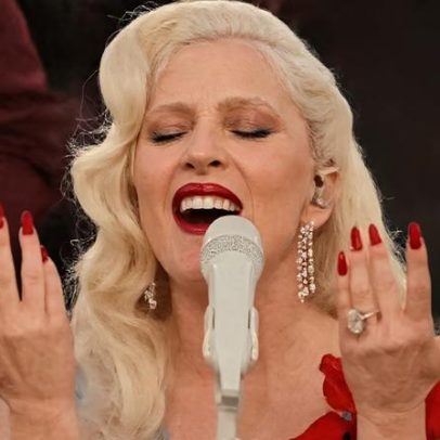 Lady Gaga afirma que foi honra cantar com Bad Bunny no Super Bowl