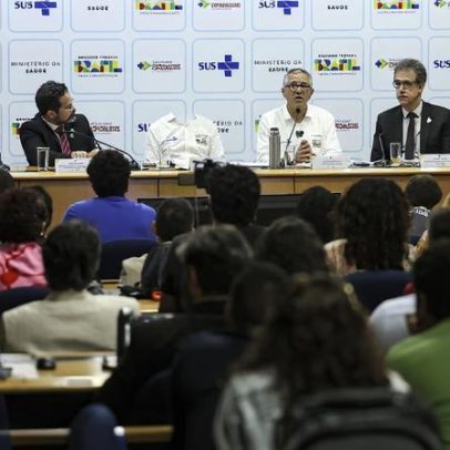 Saúde anuncia 3 mil vagas de residência e 900 para especialistas