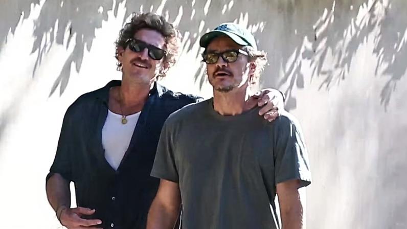 Pedro Pascal e Rafael Olarra — Foto: The Grosby Group