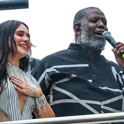 Péricles estreia no Carnaval do Baixo Augusta, celebra realização