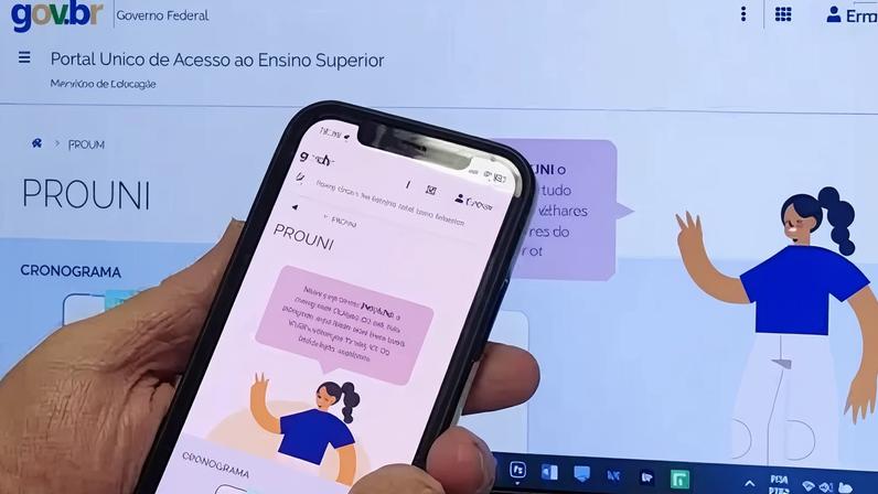 Celular mostra página do ProUni na Internet