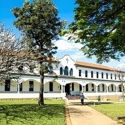PUC Minas abre inscrições para bolsas de estudo integrais e parciais