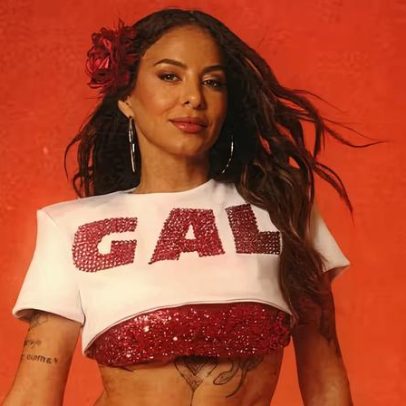 Alinne Rosa presta homenagem a Gal Costa no 1º show do Carnaval de Salvador 2026