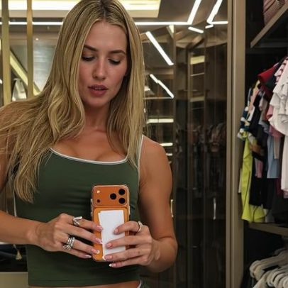 Virginia Fonseca mostra quadríceps em foto no closet