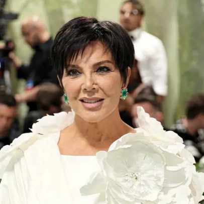 Kris Jenner acusa Ray J de assediar Kim publicamente para manter relevância