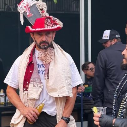 Shia LaBeouf retorna a festas no Mardi Gras após saída da prisão