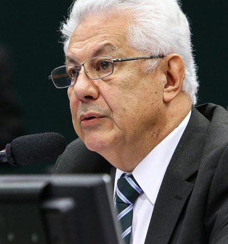 O deputado federal Arlindo Chinaglia (PT-SP) é o relator do texto na Câmara