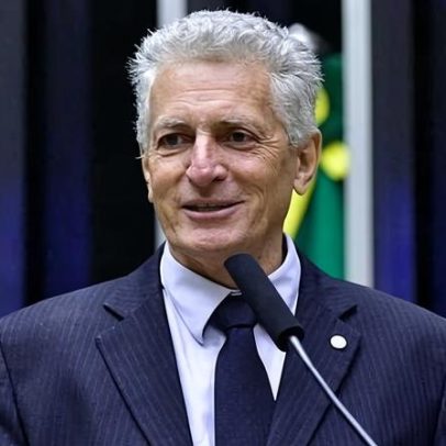 Justiça ordena retratação de petista sobre foto falsa de Bolsonaro com Vorcaro