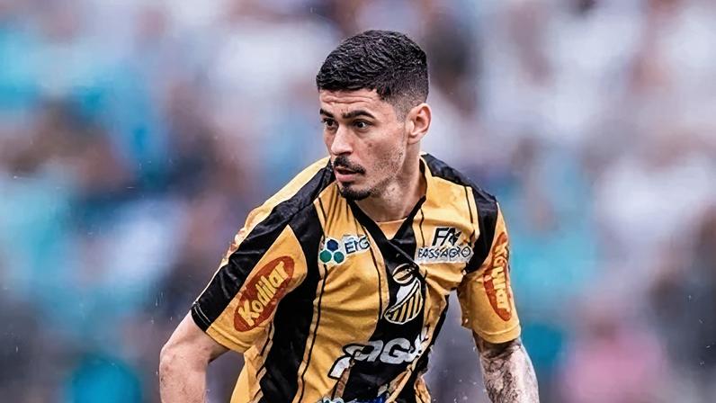 Rômulo abriu o placar para o Novorizontino contra o Santos