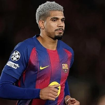 Zagueiro do Barcelona diz que nunca jogaria pelo Grêmio.