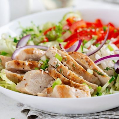 Almoço saudável com frango: 5 receitas leves e práticas
