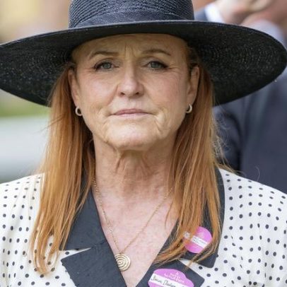 Sarah Ferguson pode ser questionada pela polícia sobre prisão de príncipe Andrew