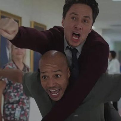 Scrubs reúne veteranos e novatos em trailer do revival hilário