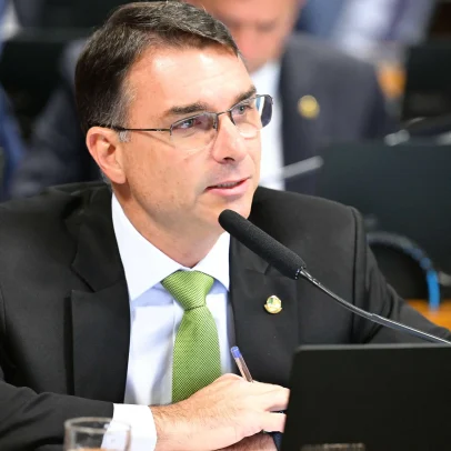 Justiça bloqueia tentativa do PT de censurar Flávio Bolsonaro nas redes
