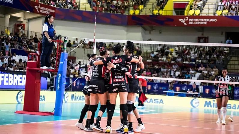 Sesi Bauru está na final do Sul-Americano de vôlei (Foto: Betto Dolorier/FPV)