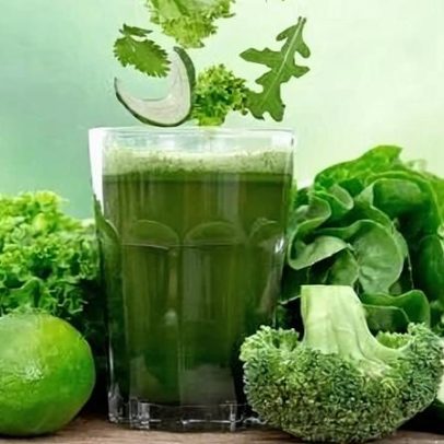 10 sucos verdes podem ajudar na limpeza do organismo e na perda de peso