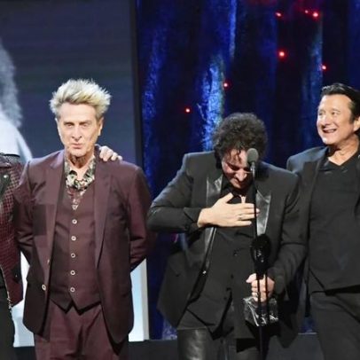 Steve Perry nega rumores de reunião do Journey