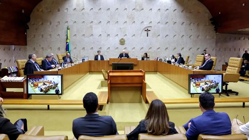 Sociedade civil pede STF manter decisões contra supersalários de Dino e Gilmar
