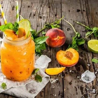 7 sucos detox para aliviar a ressaca de Carnaval