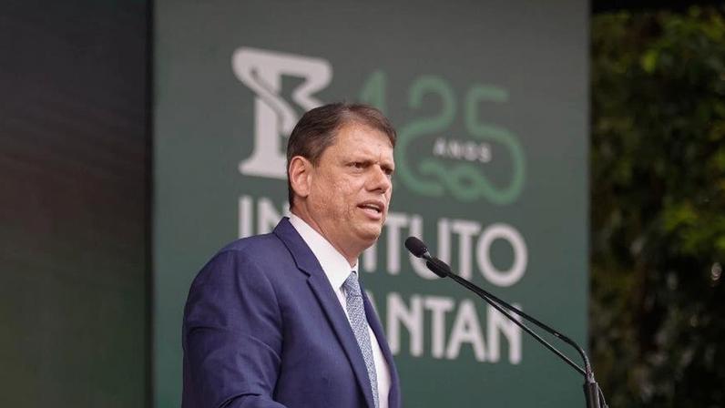 Tarcísio de Freitas durante comemoração dos 125 anos do Instituto Butantan