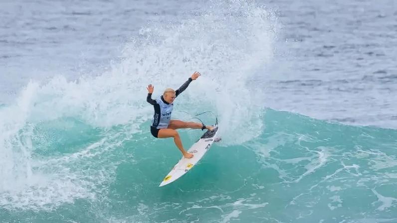 Tati Weston-Webb retornou em Saquarema (Foto: Camila Othon/ WSL)