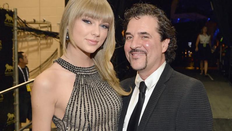 Scott Borchetta and Taylor Swift in 2013. The label mogul is exited HYBE America and taking the Big Machine name with him.