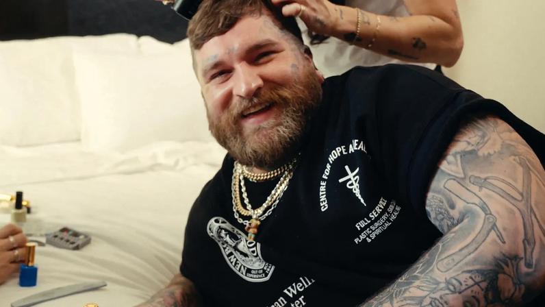 Teddy Swims Talks Nominations and Gets Hype to Phil Collins Before the 2026 Grammy Awards