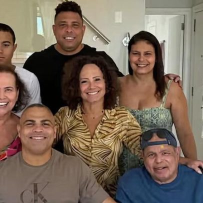 Ronaldo celebra aniversário do irmão mais novo e é comparado ao pai