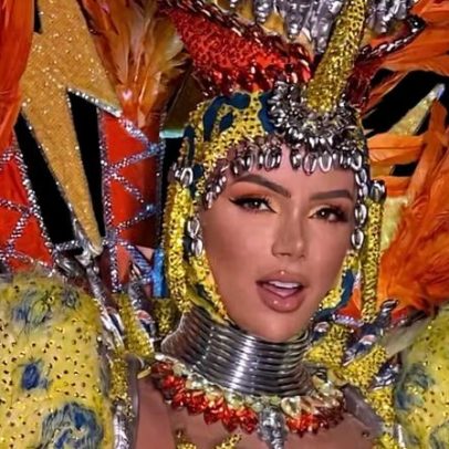 Thalita Zampirolli brilha com fantasia de 40 mil cristais austríacos em desfile