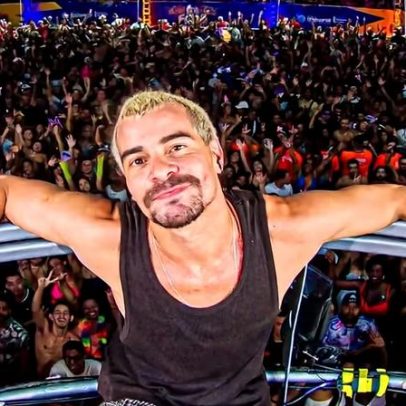 Thiago Martins celebra público no Carnaval e diz que ficar em casa não é melhor