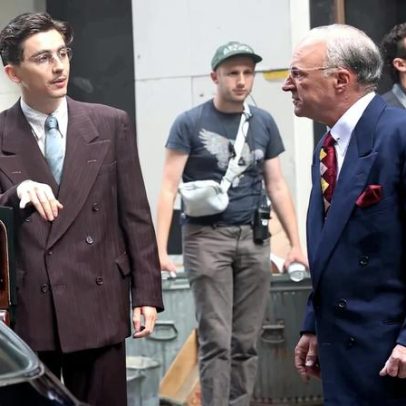 Timothée Chalamet repete uniforme Marty Supreme em cinco cores no red carpet
