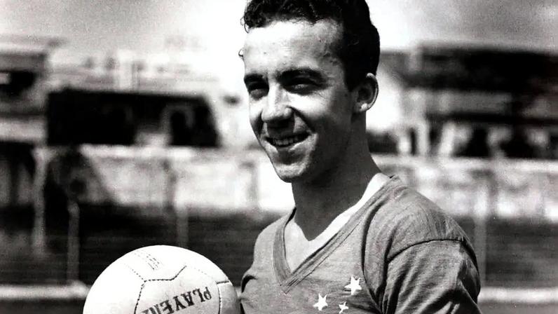 Tostão é o maior artilheiro e maior ídolo da história do Cruzeiro Esporte Clube. (Foto: Cruzeiro)