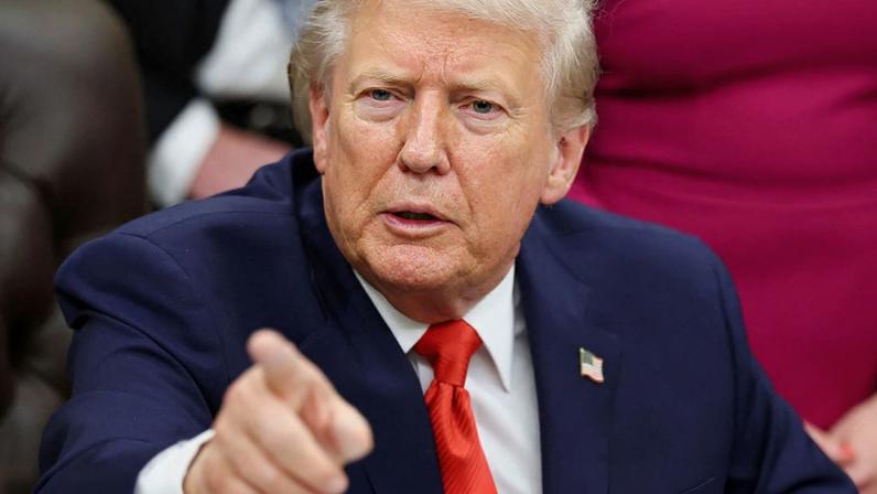 10/01/2026 - Trump diz que Estados Unidos “estão prontos para ajudar o Irã. Foto: REUTERS/Jonathan Ernst