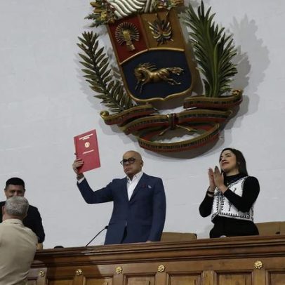 Parlamento venezuelano aprova projeto de anistia após perdão do chavismo
