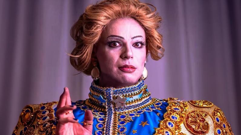 Vítor diCastro como Walter Mercado (1932-2019) — Foto: Divulgação