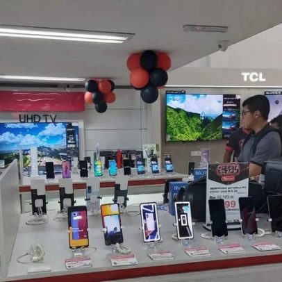 Governo projeta R$ 14 bi em tarifas sobre mil produtos, celulares incluídos