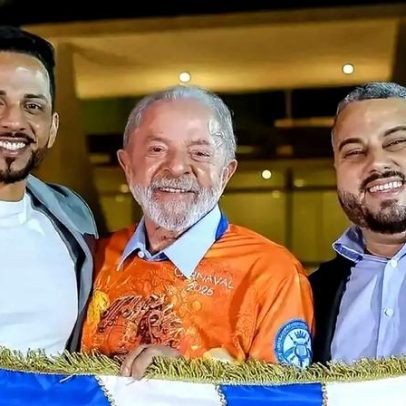 Deputado aciona MP contra escola de samba por supostos ataques a Bolsonaro