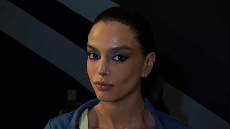 Giovanna Lancellotti, destaque da Beija-Flor, samba muito em ensaio técnico na Sapucaí — Foto: Reprodução/Instagram