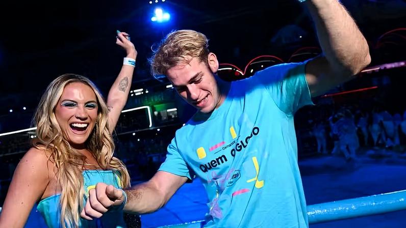 Luísa Perissé e Pietro Antonelli no Camarote Quem o Globo — Foto: @alevirgilio/Quem